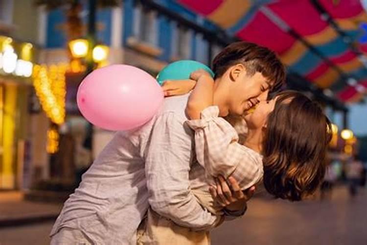已婚女人梦见情人有别的女人