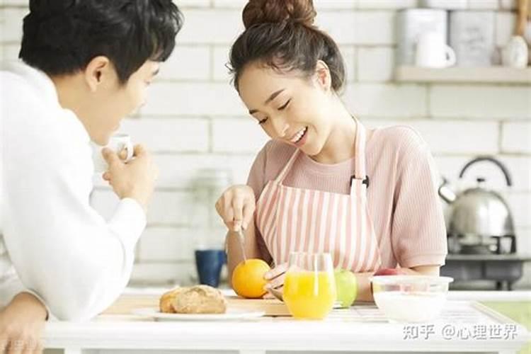 73年属牛女2025年每月运势