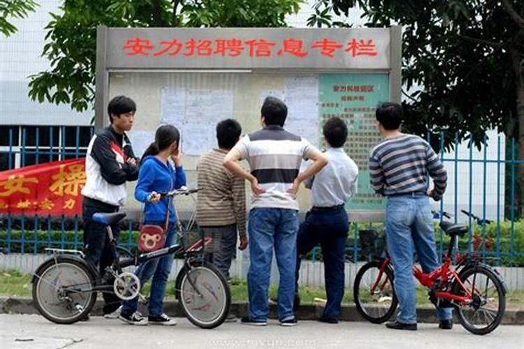 梦见上坟是什么预兆 梦到上坟是什么预兆