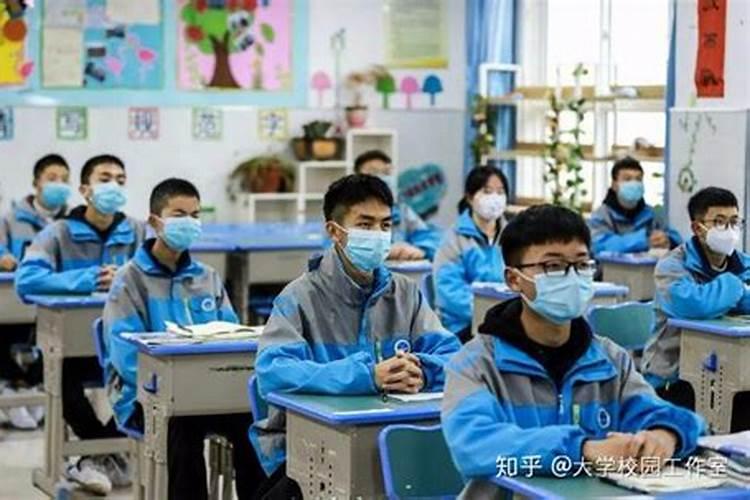 属猴蛇年佩戴什么饰品破太岁呢