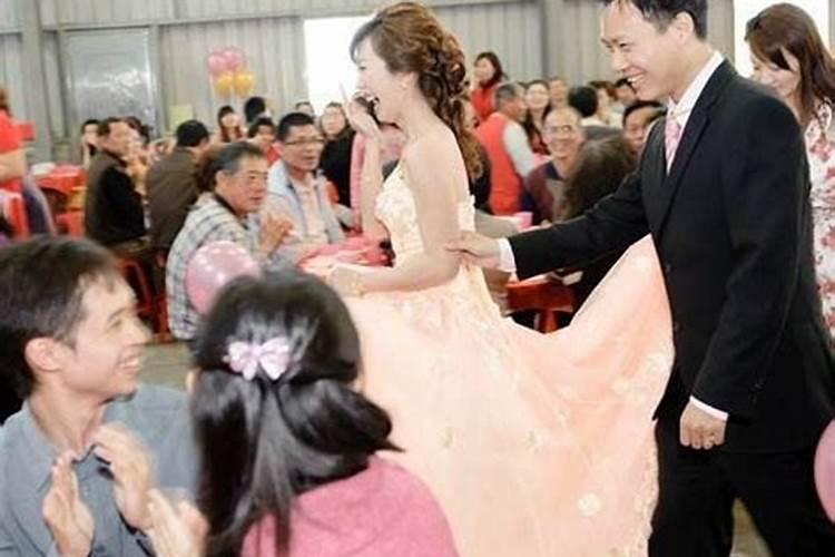 订婚书要写生辰八字吗 订婚书写生辰八字需注意什么
