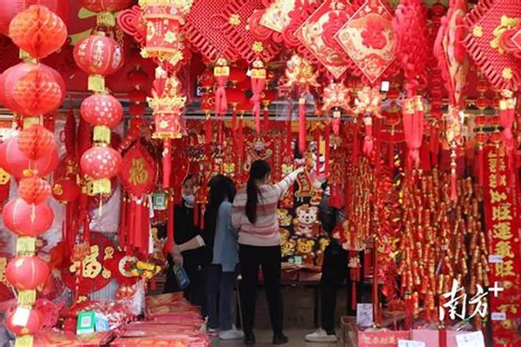 做梦梦到我和老公一起一跳河怎么回事？