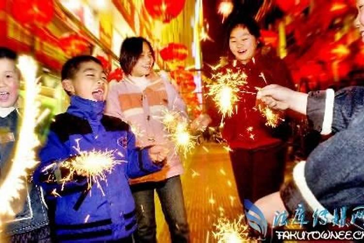 过年放鞭炮原因 为什么过年放鞭炮