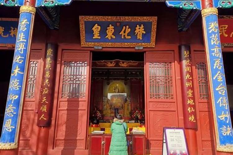 太岁的人能拜神贵人佛吗？