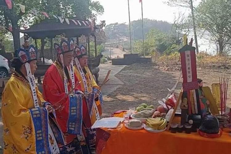 69年属鸡人在2025年的全年运势