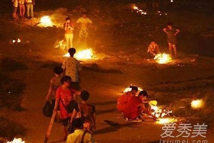 中元节的烧纸钱的习俗 中元节该烧什么