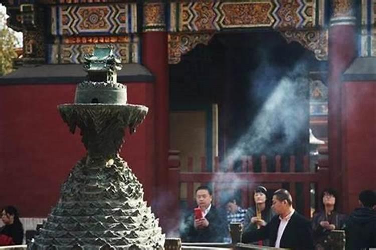 清明节给父母扫墓需要准备什么东西