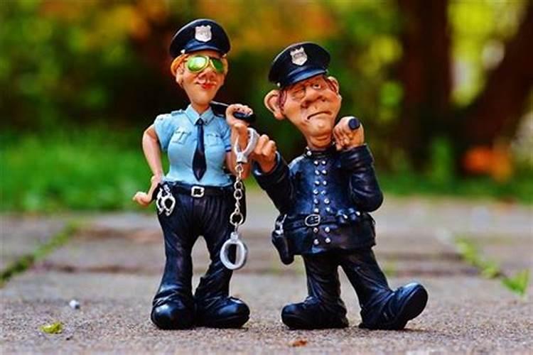 梦见亲人被警察抓的预兆