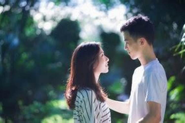 女人梦见老人死了又活了