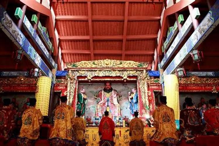 鹰潭龙虎山天师府灵吗