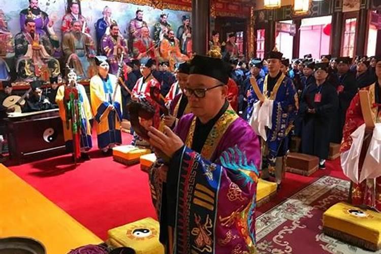 壬辰 年、 癸丑 月、 癸巳 日、 丁巳 时生的男孩,什么是他的喜用神...