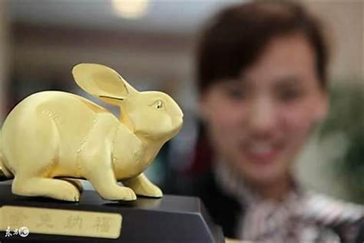 梦到老婆跟别人有关系有关预示着什么