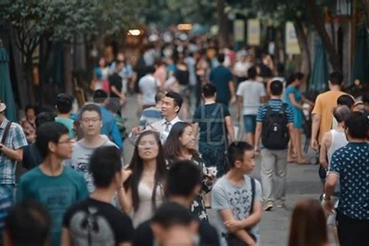 我刚做完人流一个月,昨天晚上就梦到一个男孩,在梦里他是我的儿子,我们...