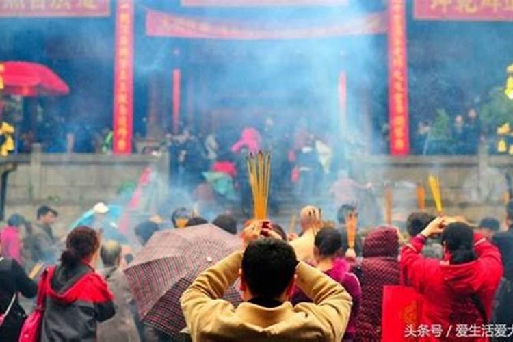 正月十五送灯烧纸吗十五送灯必须上坟吗