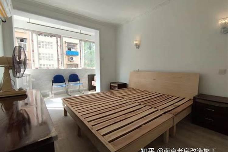 梦见仇人笑着和我说话