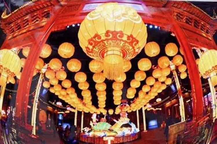 2025年春节几天三薪