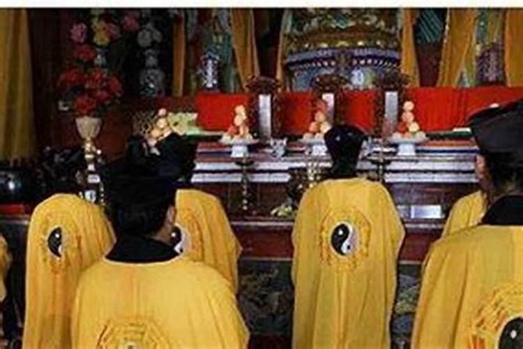 属狗人出生年份和时间 的多大年龄2024年