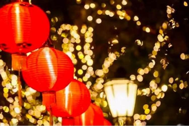 过年祭祖仪式怎样举行？