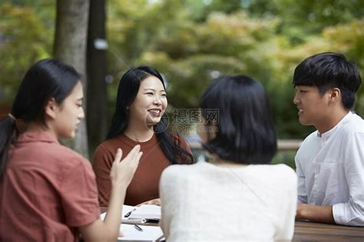 梦见和老同学在一起