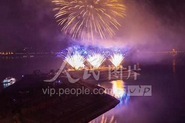 城市烟花燃放政策的调整