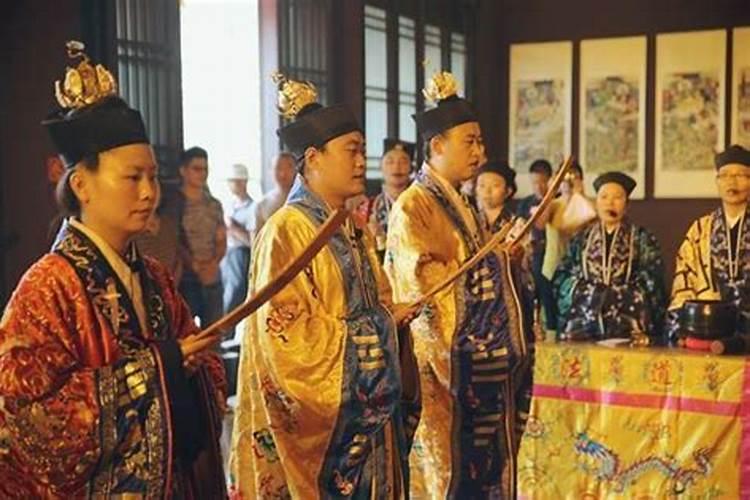 梦见自己儿子死了哭得好伤心