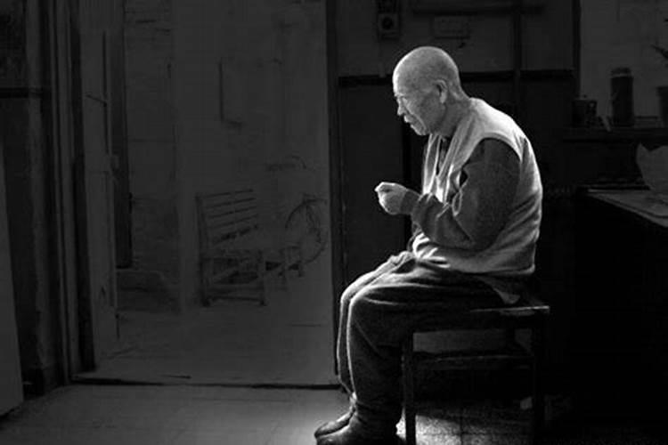 梦见已死去的父亲活过来了的预兆