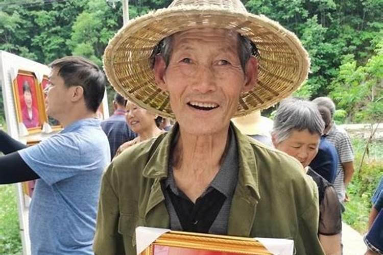 哺乳期梦见自己又怀孕了