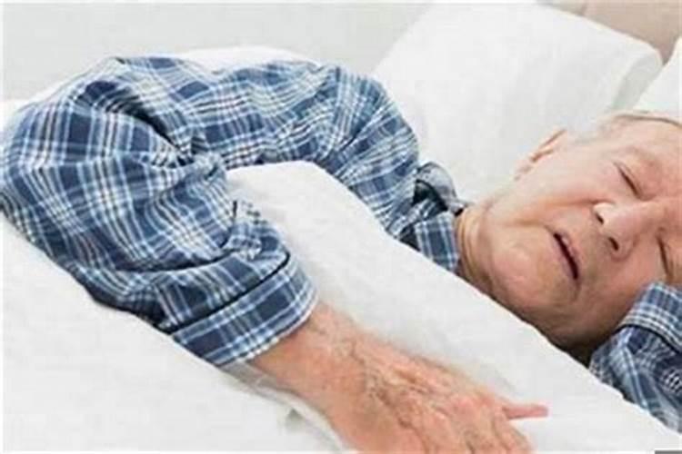 老人梦见死去的人预示着什么