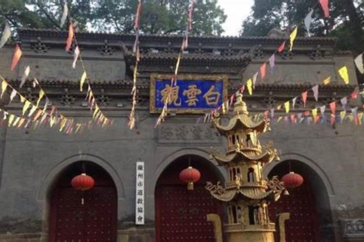 亲人离世家里不烧七,去寺庙做法事可以吗？