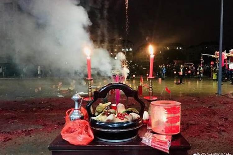 年年清明年年有,今年清明故人无是什么意思