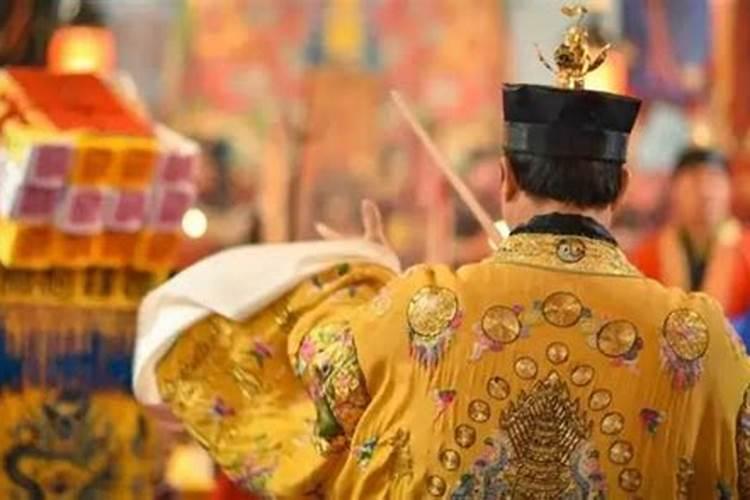 如何看待有偿代扫墓服务 你会请人代扫墓吗