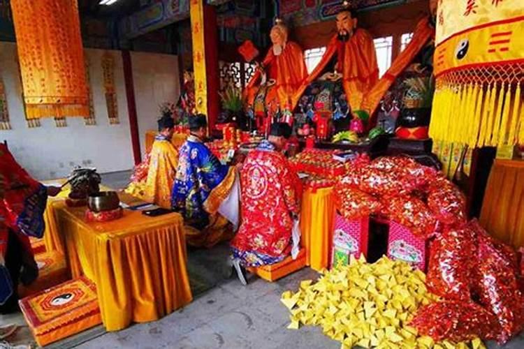 男人梦到被抢劫什么预兆