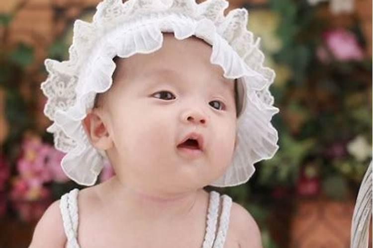 郭碧婷月子照曝光,承诺生满3胎!向太官宣孙女名字,送两栋豪宅