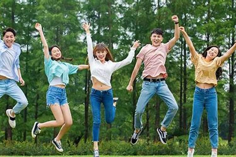 梦见与同学们玩的预兆