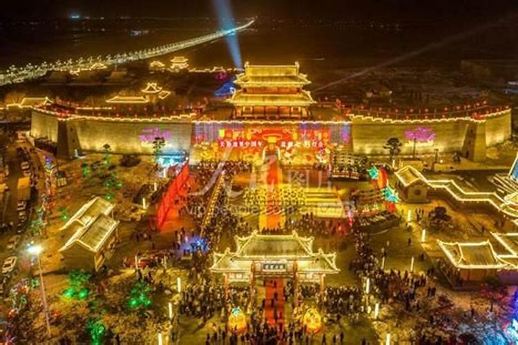 今年年底去湖北荆州,不知道那边的冬天天气冷吗？穿什么