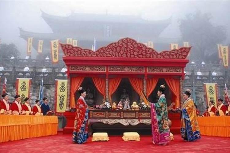 手相姻缘线的全面分析 婚姻线越长结婚越顺利？