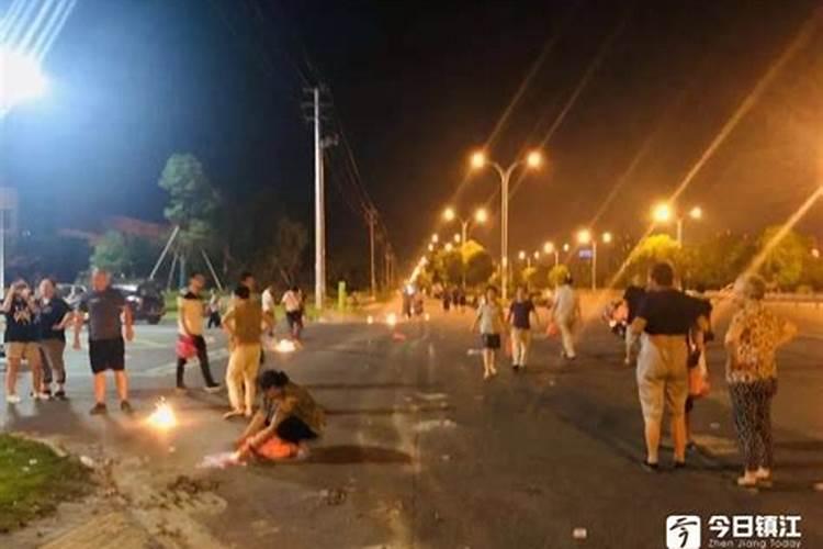 梦到逃跑是什么意思 梦见被人追赶拼命逃跑是什么征兆