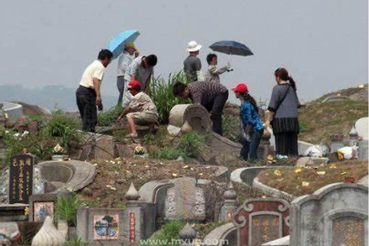 2025年属猴佩戴什么化太岁