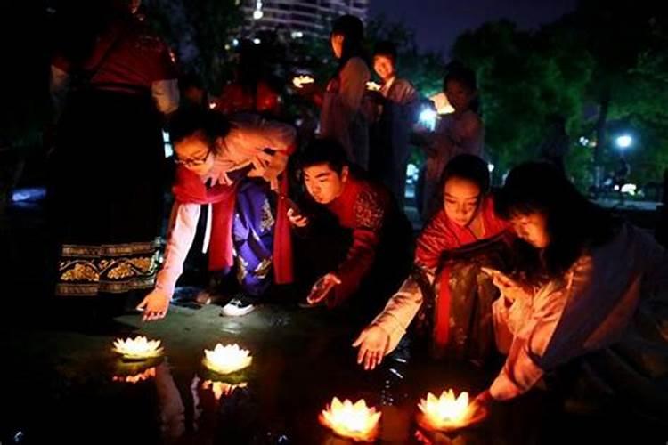 2024年属虎2024年犯太岁怎么化解 佩戴红绳可以辟邪挡灾