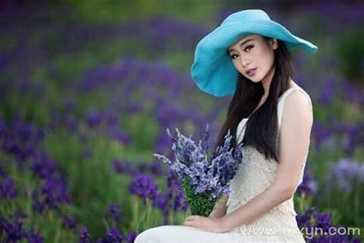 梦见和女性约会的预兆