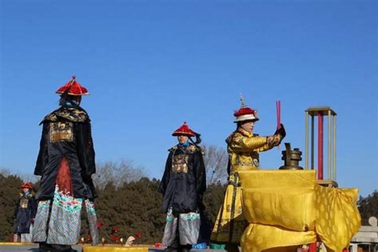 鬼节可以去坟墓烧钱吗
