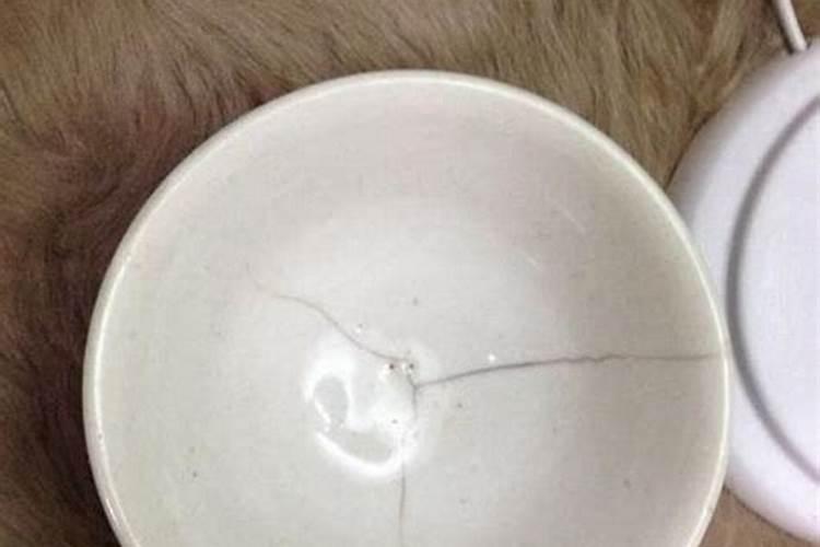 属鸡的哪些年份犯太岁 本命年犯太岁鼠年破太岁？