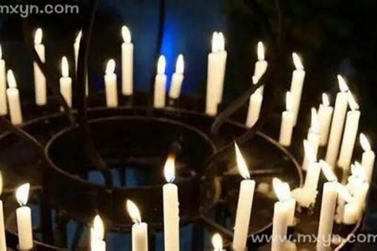梦见死去的奶奶对我笑有什么征兆