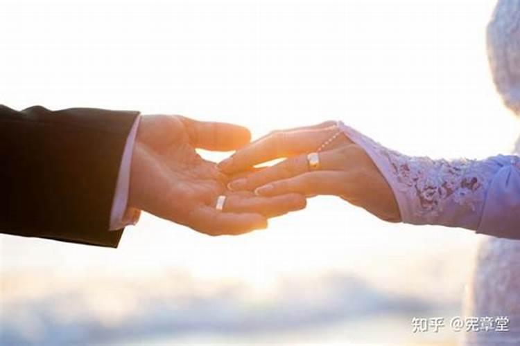 黄历上合婚订婚和结婚的区别 合婚日子和黄历不和怎么办？
