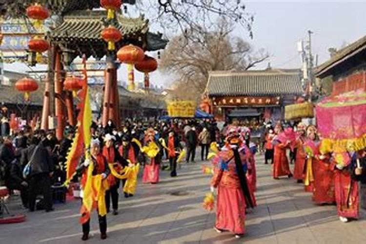 中元节上坟祭祖需带些什么 中元节上坟祭祖需带些什么东西