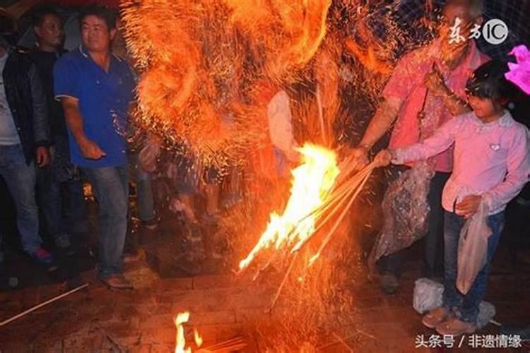 如何看懂八字排盘？八字排盘怎么看？