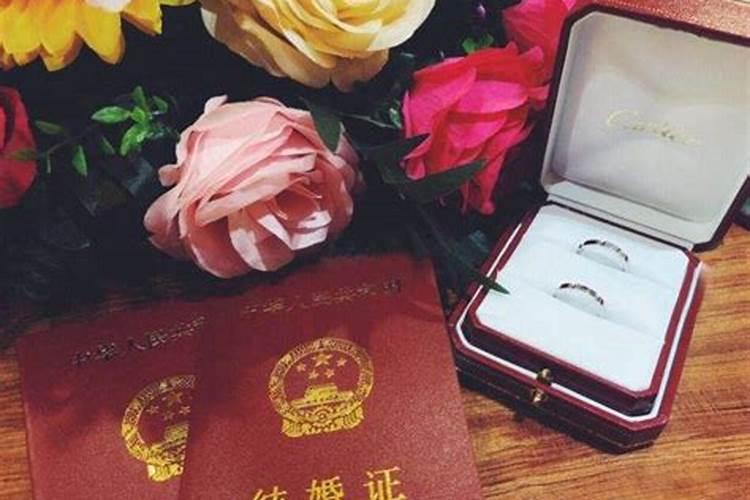 求八字预测帮我看这个命局!!! 求个详批...