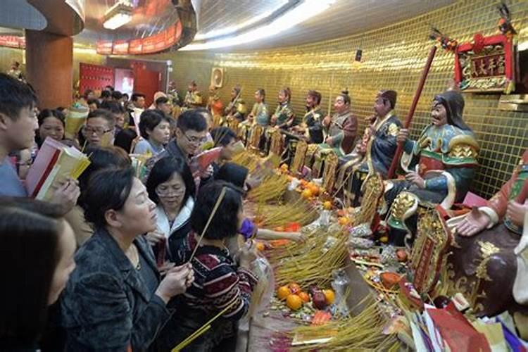 李居明化太岁锦囊怎么用