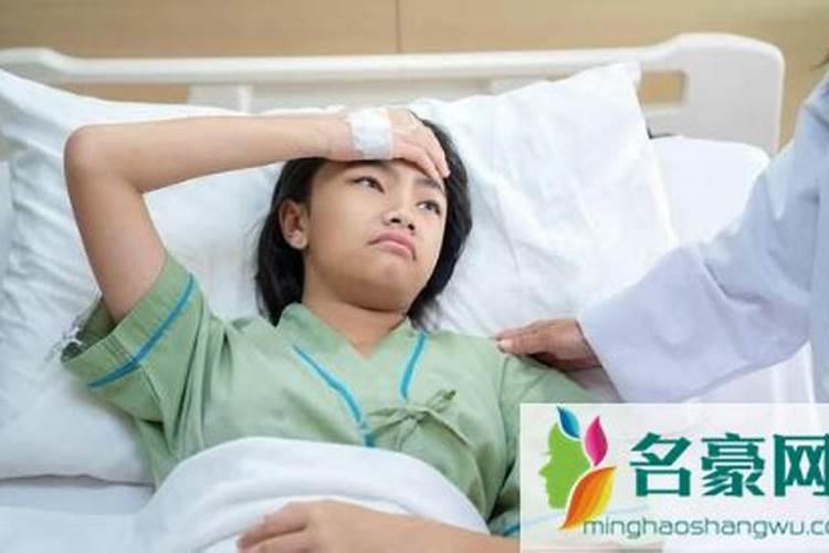 请问农历的腊月初三是什么星座？