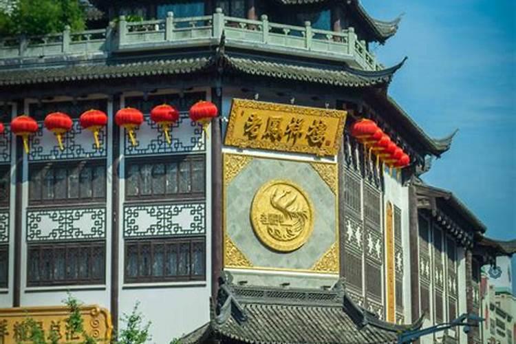 清明节上坟带什么避邪